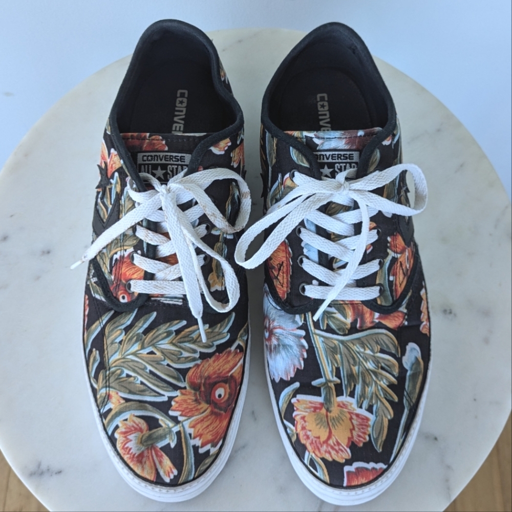 Converse Mens Hawaiian Floral Print Low Top Sneakers